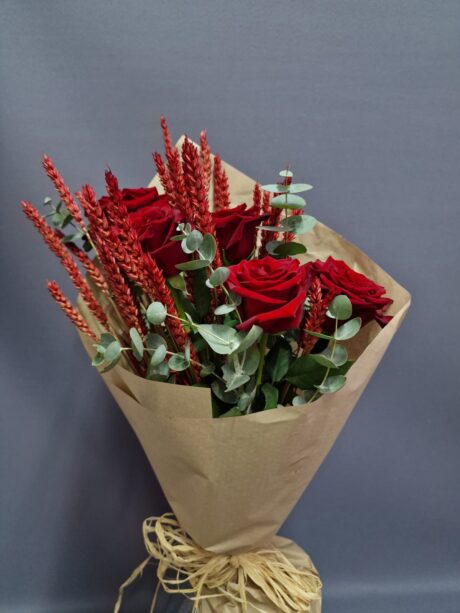 5 Κόκκινα Τριαντάφυλλα με Στάχυα