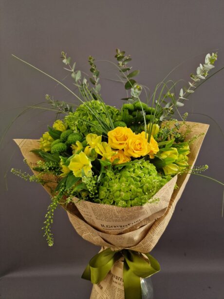 Μπουκέτο σε Κίτρινες & Πράσινες Αποχρώσεις με Ορτανσία & Τριαντάφυλλα